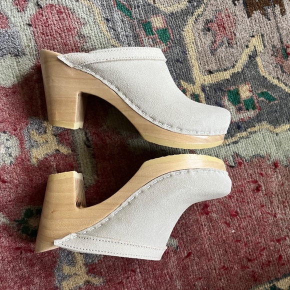 No. 6 Old School Clog on High Base in Chalk Suede - Picture 3 of 7